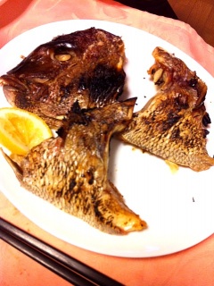 �j������