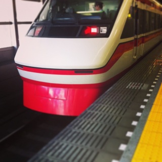 ��F�s�̓�